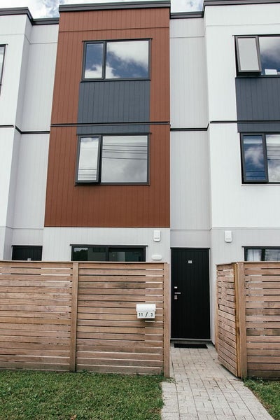 Image 1 of 18