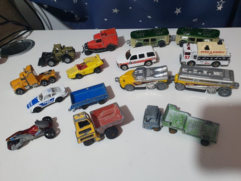 Bulk Vintage Diecast Cars Matchbox / Funho / Tonka 70's - 00's Carousel 1