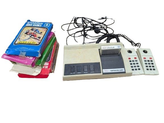 Fountain Force 2 Game Console + Games - Untested Carousel 1