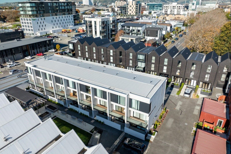 Image 2 of 25