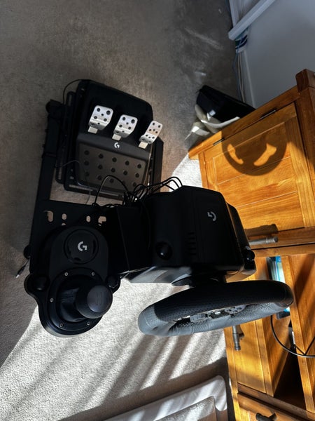 Logitec g923 Carousel 1