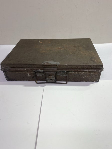 Vintage Handmade Metal Artists Paints Case Carousel 2