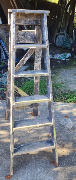 Vintage Wooden Ladder Carousel 1