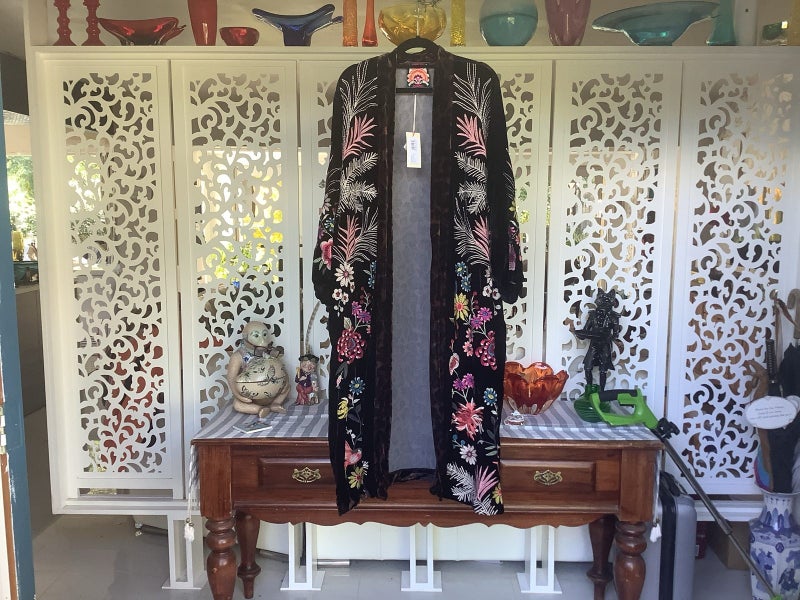 Johnny was…New velvet coat XXL Carousel 2