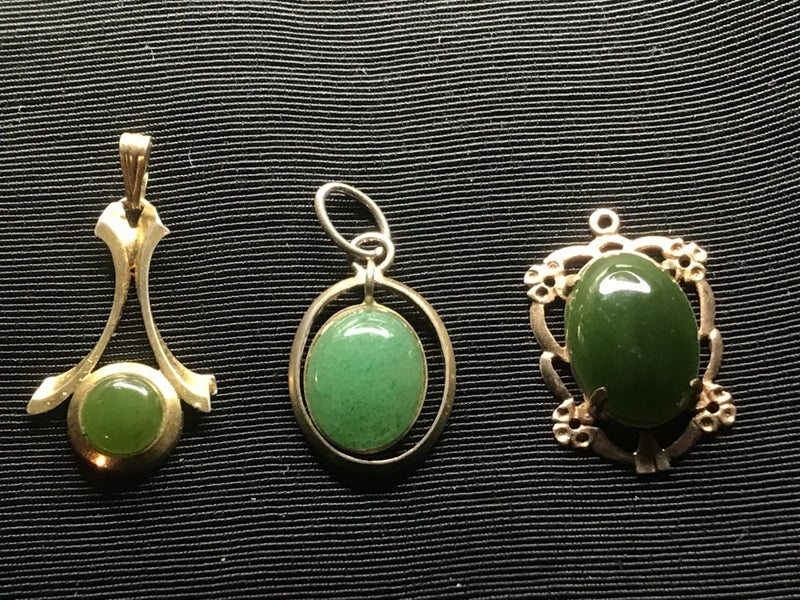 3 greenstone gold plated pendants J6 Carousel 1