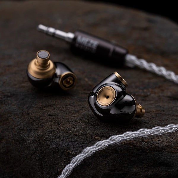 Meze ADVAR in ear monitor Carousel 2