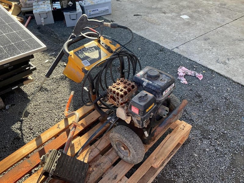 DeWalt 3100PSI Pressure Washer Carousel 2