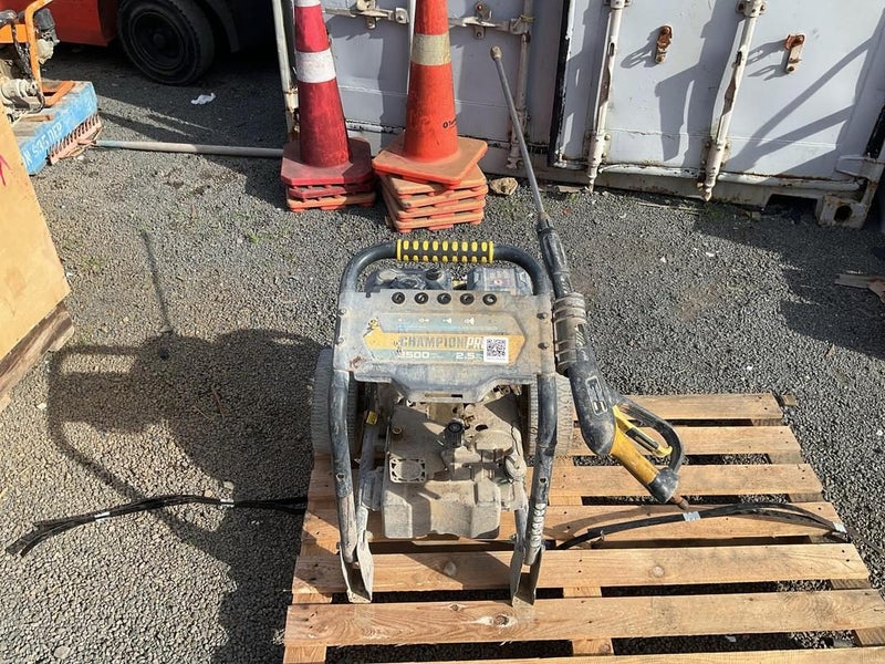 Champion Pro 3500PSI Pressure Washer Carousel 1