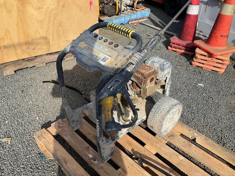 Champion Pro 3500PSI Pressure Washer Carousel 2