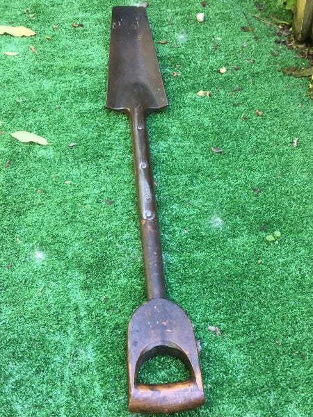 Skelton Spade Carousel 2