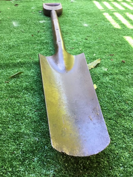 Skelton Spade Carousel 1
