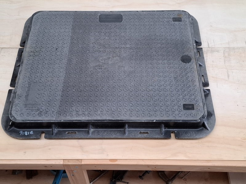 Cable pit/Manhole Lid Carousel 1