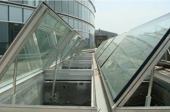 LINEAR ACTUATOR 12V 48W 200 mm STROKE 30kg 300 N Quality reduction box IP65 Carousel 4