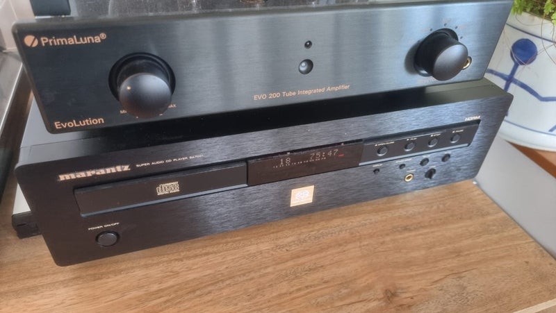 Marantz SA7001 SUPER AUDIO CD Player Carousel 2