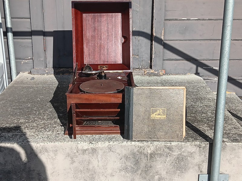His Masters Voice Gramaphone Carousel 1