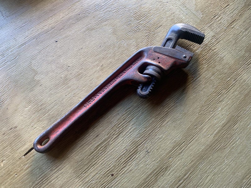 Klein tools pipe wrench/Stillson USA Carousel 1