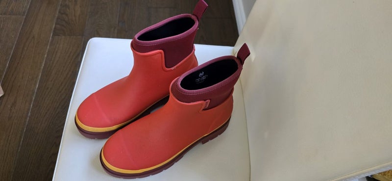 Merrypeople - Tully Ankle Boot (Grapfruit) Gumboot Carousel 1