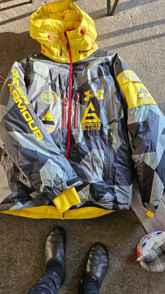 Under Armour jacket Carousel 1