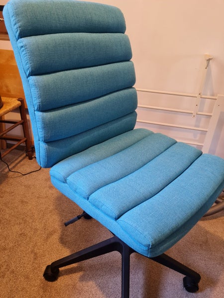 Blue Office chair Carousel 1