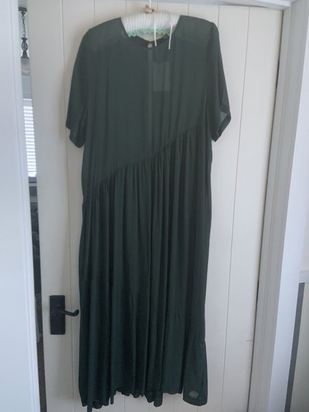 Blacklist sheet Teddy dress Carousel 1