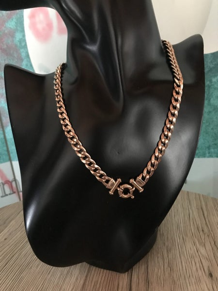10 carat solid Rose Gold curb link 45cm necklace. Carousel 1