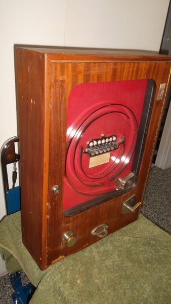 Vintage FLIPPER BALL Coin-Op Wall Game Carousel 2