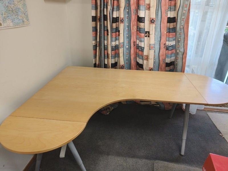 Ikea Desk Carousel 1