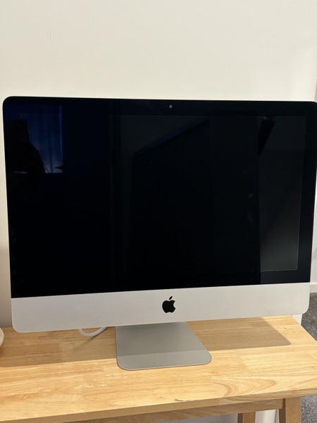 iMac 21.5” - i7-16GB-1TB - Silver Carousel 1