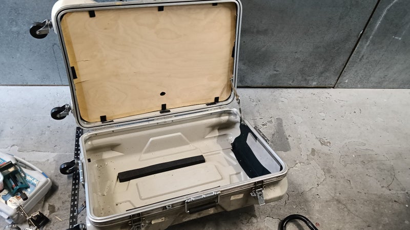 Vintage Sony Betacam Hard Case with Wheels Carousel 2