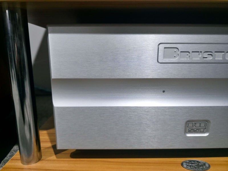 Bryston 14B-SST² Power Amplifier - 600 WATTS PER CHANNEL!!! Carousel 2