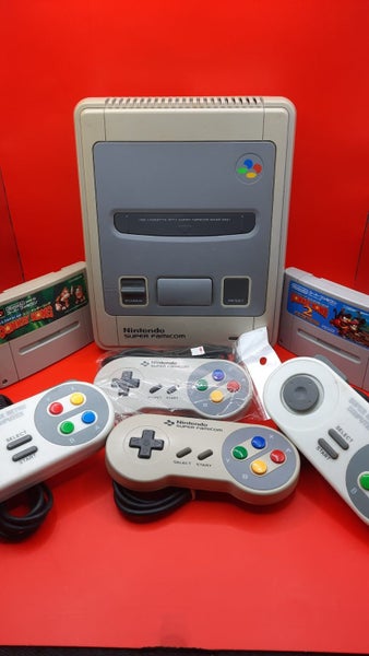 Nintendo Super Famicom Console + Controllers + Games Carousel 1