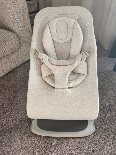 ** Ergobaby Evolve 3 in 1 mesh Bouncer ** Carousel 1