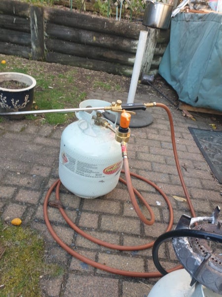 Gas wand and full bottle comercial Carousel 4