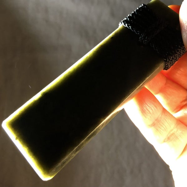CRAZY 1 DAY AUCTION: 8.9cm Greenstone Toki Pendant, $1 Reserve Carousel 6