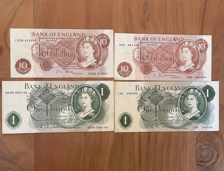 Approx 30 early-mid 20th century banknotes from 20 countries (#10) Carousel 2