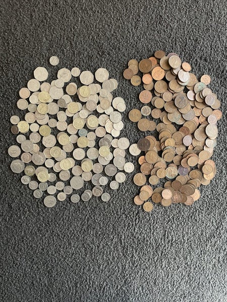 Approx 33 GB Pounds worth of decimal currency coins (#15) Carousel 1