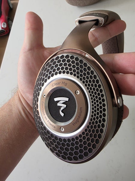 Focal Clear MG Carousel 1