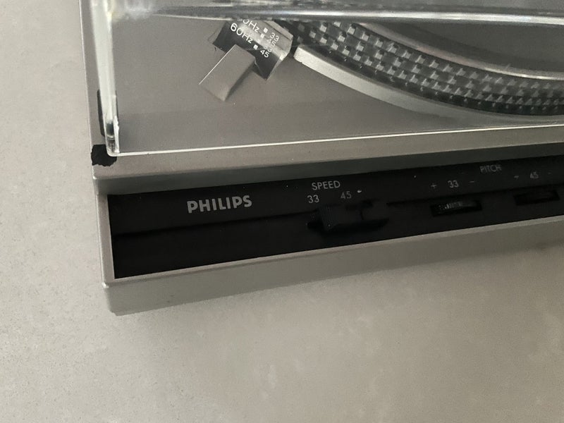 Philips AF-911 Direct Drive Turntable / Audio Technica Cartridge (1980s)62863224199426114