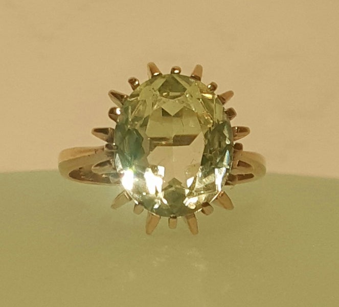 ___ Vintage 9ct Gold Spinel Ring Carousel 1