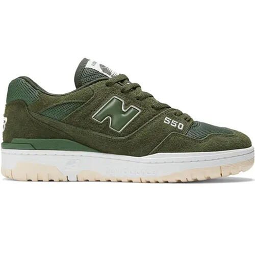 NEW BALANCE 550 HAIRY SUEDE NORI KOMBU MACADAMIA D Carousel 1