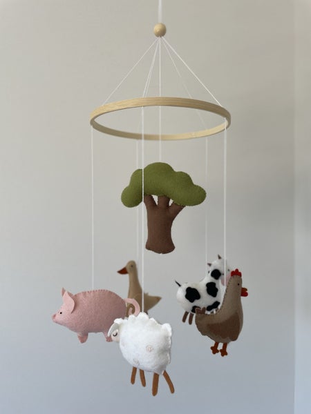 FARMYARD MERINO FELT BABY MOBILE Carousel 1