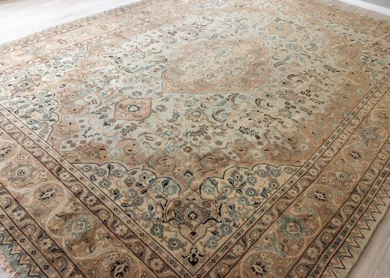 Vintage Nain Hand-Knotted Wool Persian Rug (Size: 300 X 390 CM) Carousel 2
