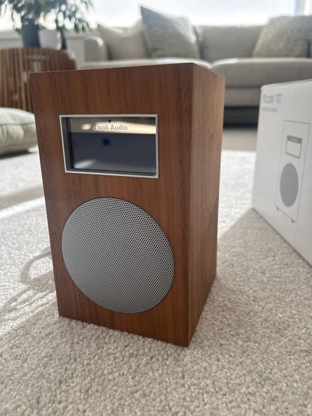 **TIVOLI AUDIO MODEL 10 AM/FM RADIO - GREAT CONDITION!** Carousel 4