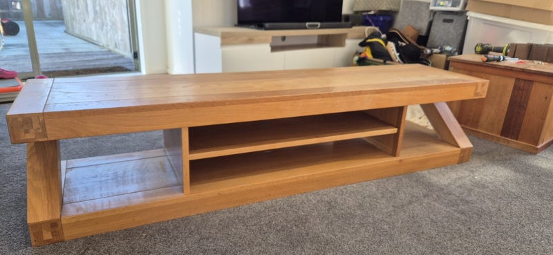 TV / Entertainment unit Solid Wood Carousel 1