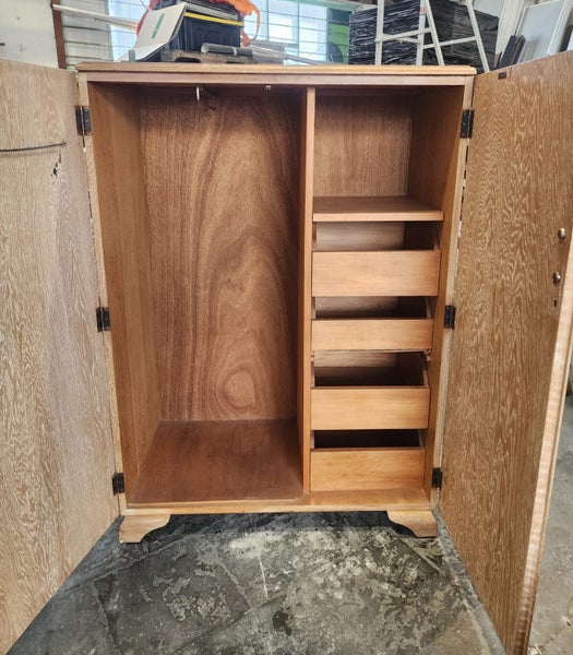 Wooden mini robe with drawers Carousel 2