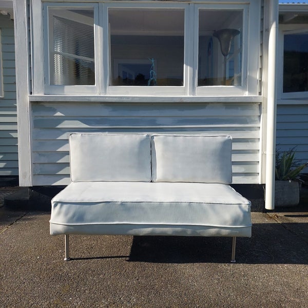 Retro White Couch Carousel 1