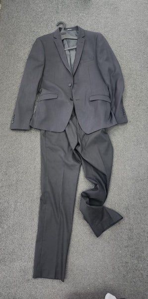 Black Medium Man's Suit Carousel 1