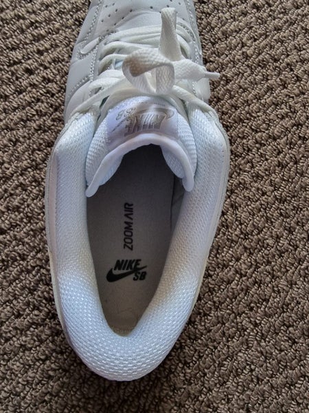 Nike Women's Carousel 7
