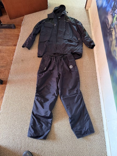 Betacraft wet weather gear. Unworn. Carousel 1
