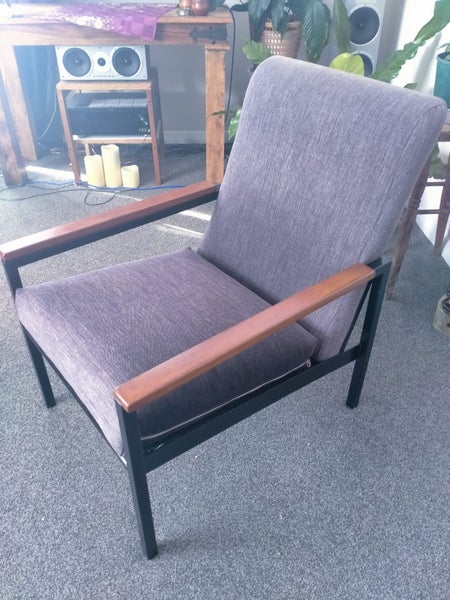 lovely piece of retro furniture for lounge or office Carousel 1